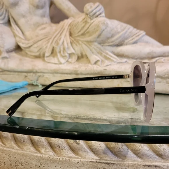 Tiffany & Company TF4147 Modified Aviator Sunglasses NA # 430 - Picture 9 of 17